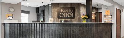 Kelly Inn Billings front desk